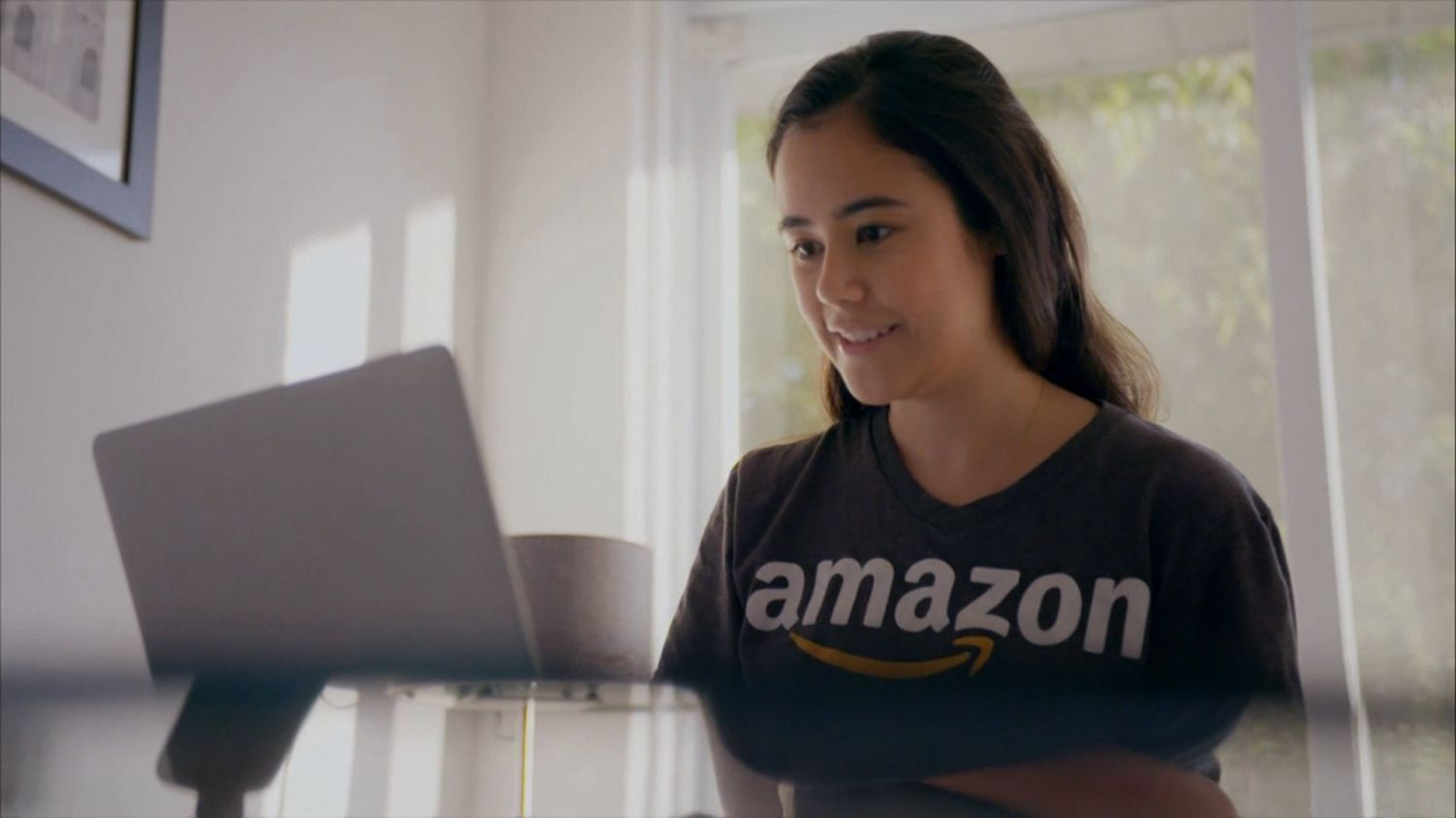 Amazon---Covid-19---Healthcare_category---ICIRadio-Canada_-_September_10--2020---dtc---Canada---French---TV_commercial---xx_seconds.mp4